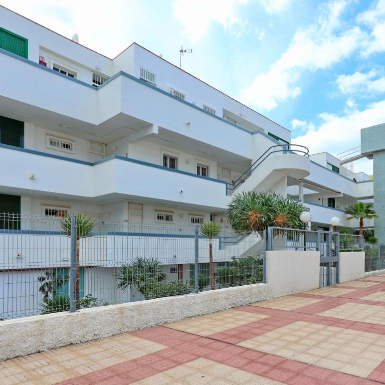 New apartment in Los Cristianos Renovated with AC, Steps from Playa Las Vistas - Apartamento de 1 dormitorio - 23