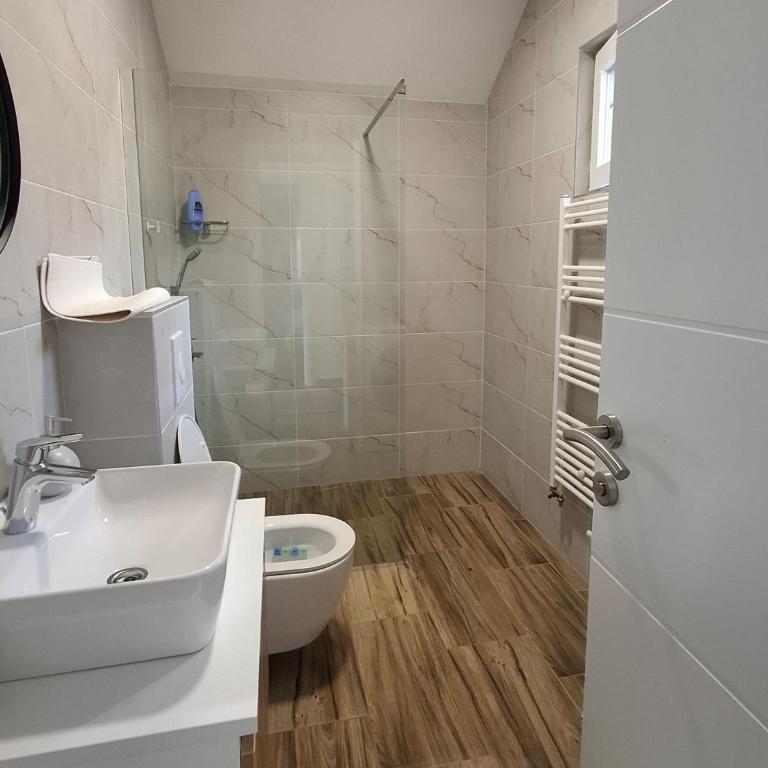 Sunnyside apartments, Pale, Ravna Planina, 4 kuce, 16 osoba - One-Bedroom House - 3