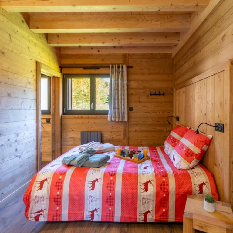 Chalet paisible 3 étoiles Sauna, Cheminée, Terrasse Sud, Vue montagne, Bois & Pierre authentique et confort moderne - Chalet - 15