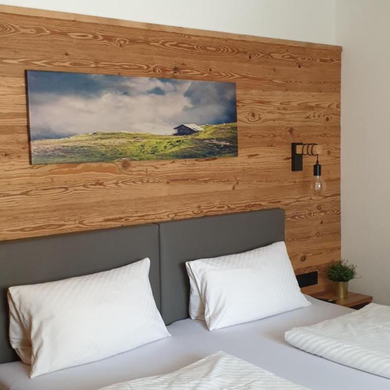 Pension Embacher GmbH & Co KG - Deluxe Doppelzimmer mit Dusche - 21