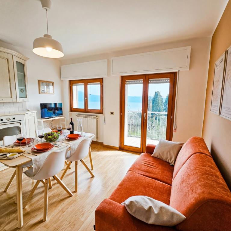 Altavista - Vista lago panoramica 180 gradi - Appartamento con 2 Camere da Letto - 2