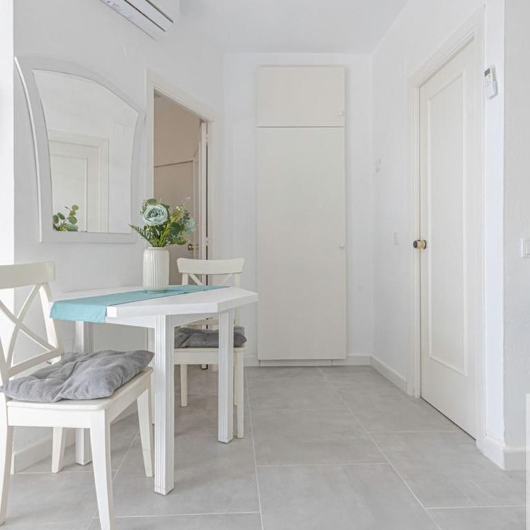 BenalBeach excellent Apt with front sea views - Apartamento de 1 dormitorio - 10