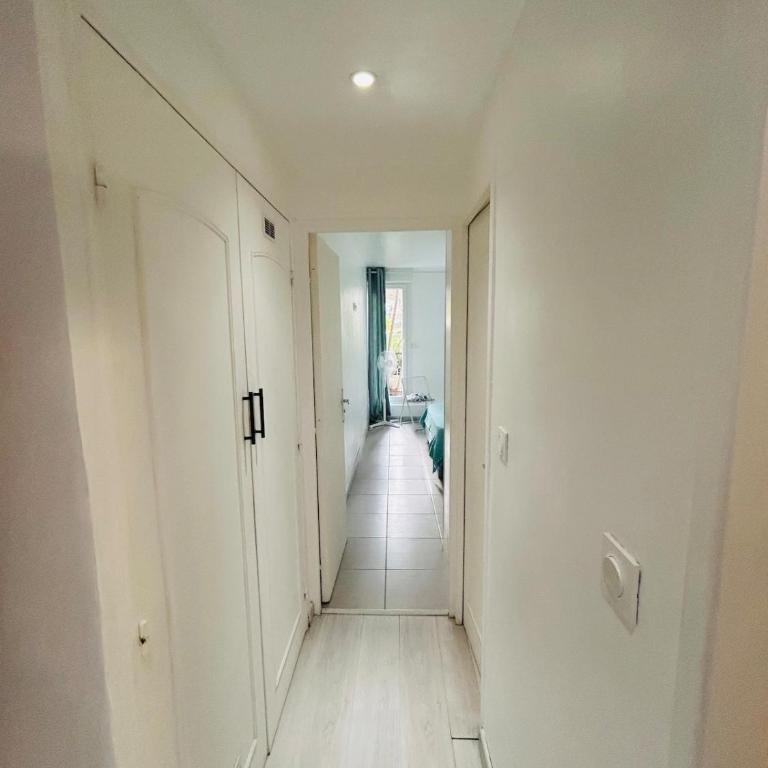 SPACIEUX T3 AVEC TERRASSE RDc CENTRE VILLE - Two-Bedroom Apartment - 12
