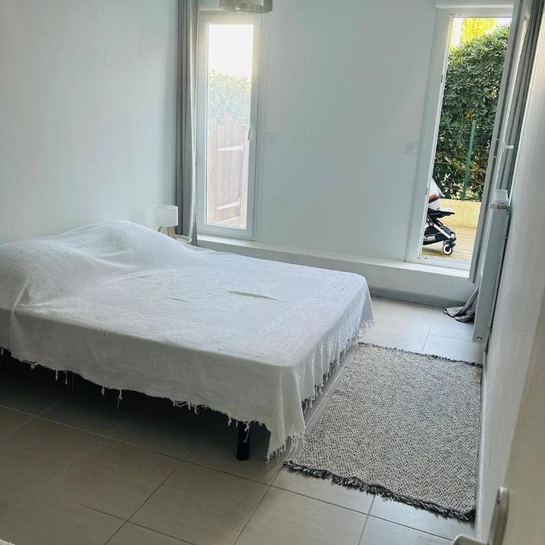 SPACIEUX T3 AVEC TERRASSE RDc CENTRE VILLE - Two-Bedroom Apartment - 15