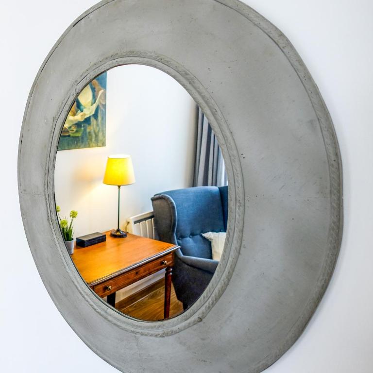 Appartement Cosy et Lumineux idéalement placé - Two-Bedroom Apartment - 35