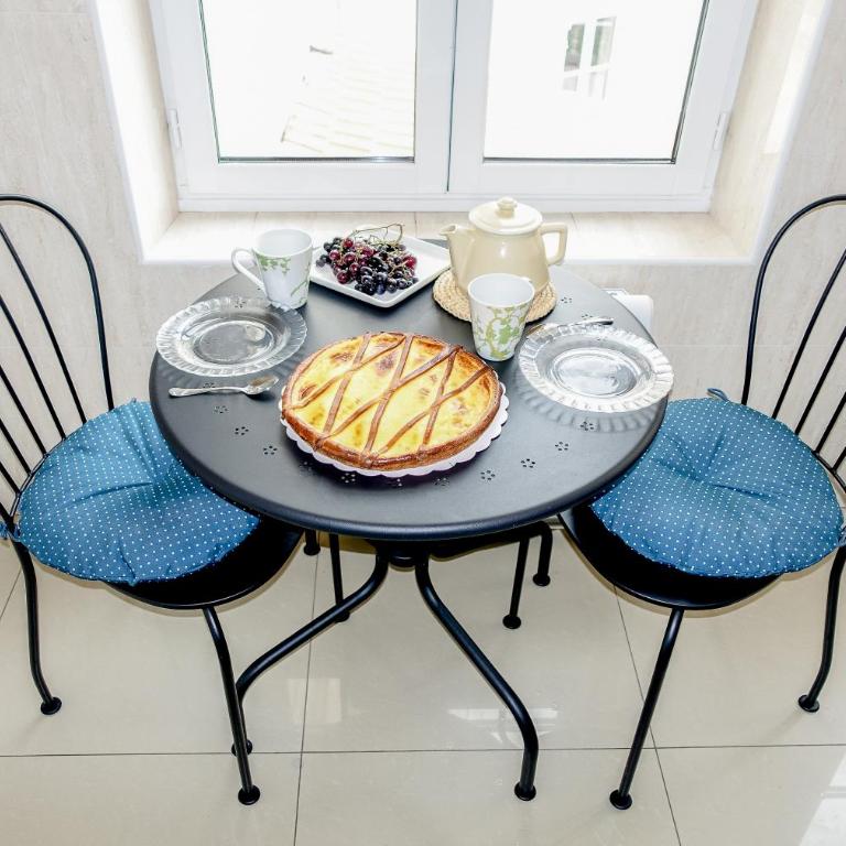 Appartement Cosy et Lumineux idéalement placé - Two-Bedroom Apartment - 46
