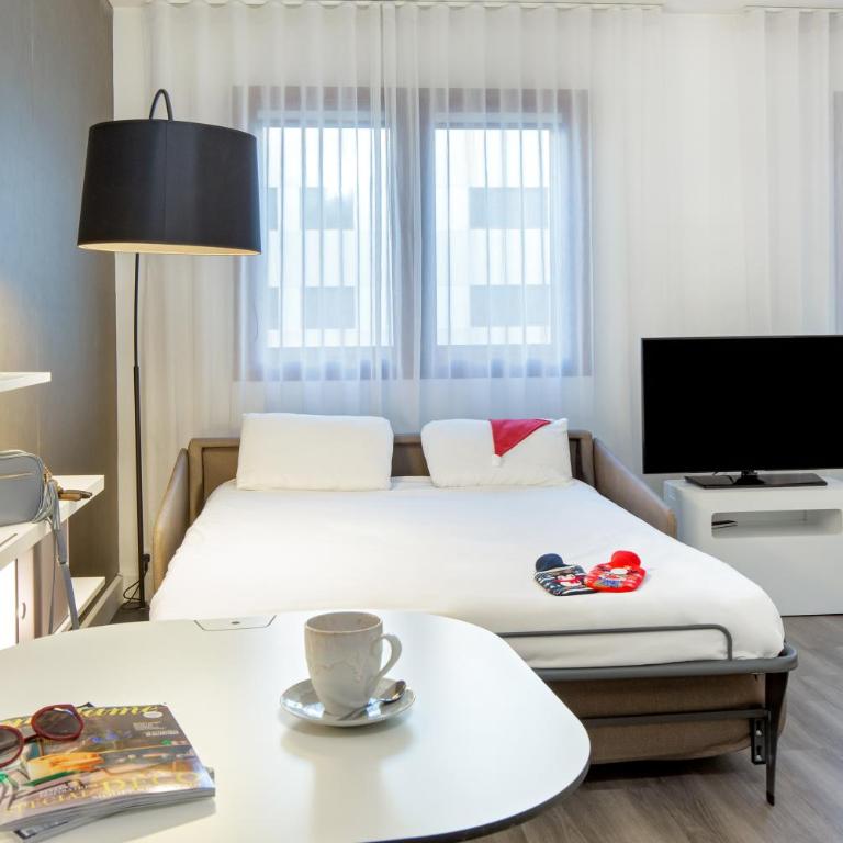 Novotel Suites Perpignan Centre - Grandes Suites & Confort Centre-Ville - Suite Supérieure Un Lit Double et Un Lit Simple - 16