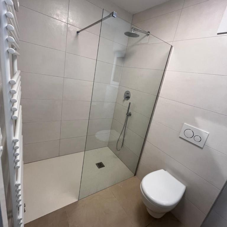 Apartment Laura - Apartment mit 1 Schlafzimmer, Balkon und Bergblick - 11