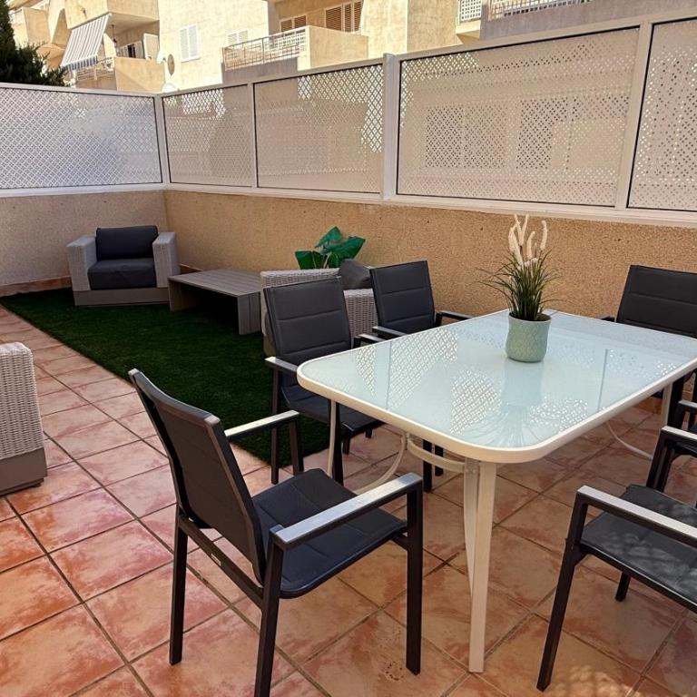Piso con AC, piscina y pista de pádel y tenis en Águilas - Apartamento de 2 dormitorios - 3