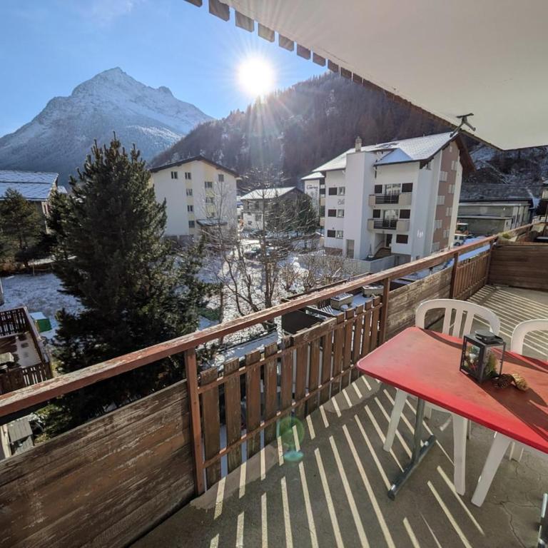 Family friendly and sunny apartment in the heart of Saas Grund - Apartment mit 2 Schlafzimmern - 1
