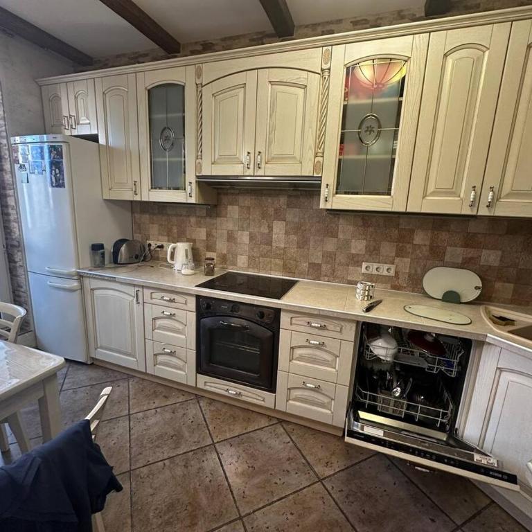 Downtown house with air conditioning - One-Bedroom Apartment - 2