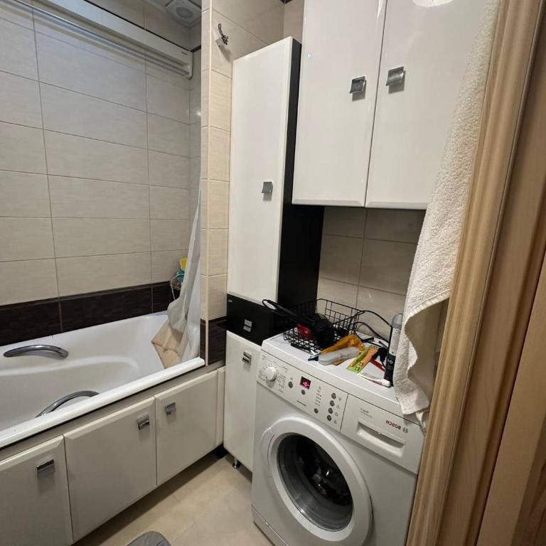 Downtown house with air conditioning - One-Bedroom Apartment - 3
