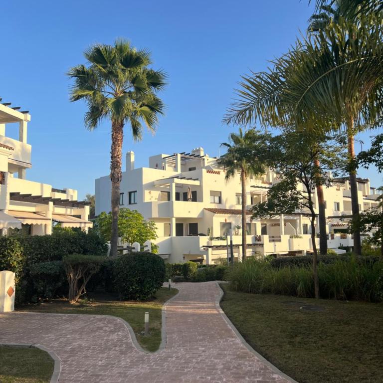 Penthouse in Estepona met Zeezicht, Jacuzzi & Zwembad - Apartamento de 2 dormitorios - 24