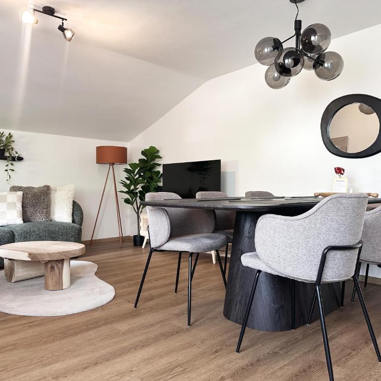 Sunny Apartment 2 - Apartment mit 3 Schlafzimmern und Bergblick - 4