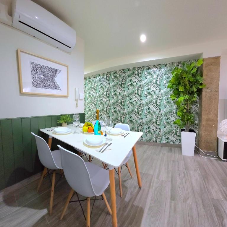 Modern Living Miramar II Elegant 3 Bedroom Stay in city center Walking distance to the trainstation and the beaches by NAMASTE ELITE - Apartamento de 3 dormitorios - 7