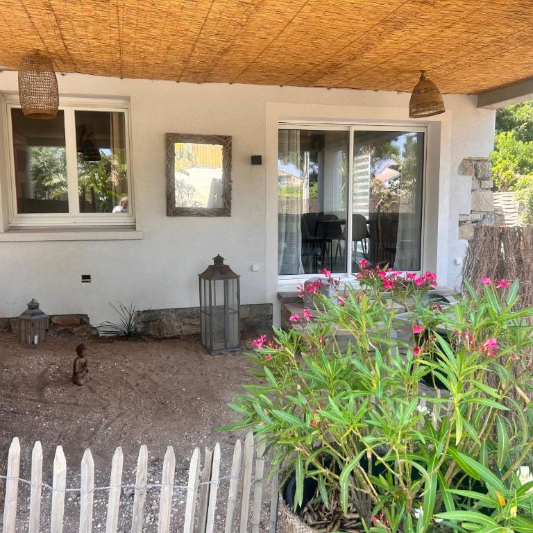 Bas de villa la sablhyeres- 300m Plage de la Capte - 2 hébergements disponibles - Maison de Vacances - 4