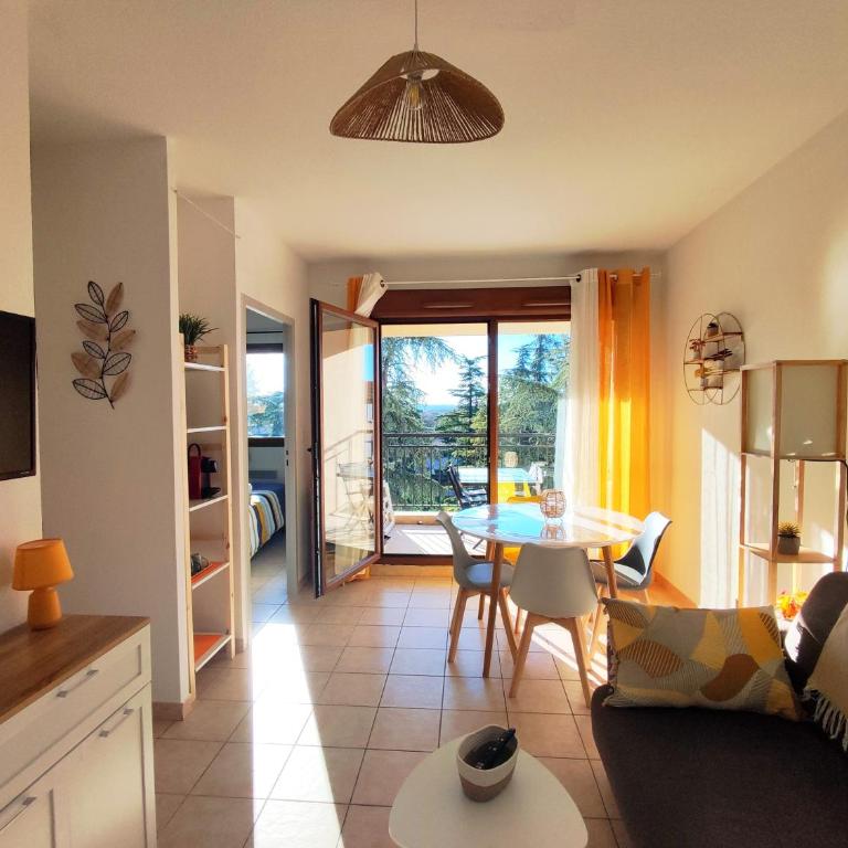 Appartement avec Terrasse et parking en centre ville d'Uzès - Appartement 1 Chambre - 4