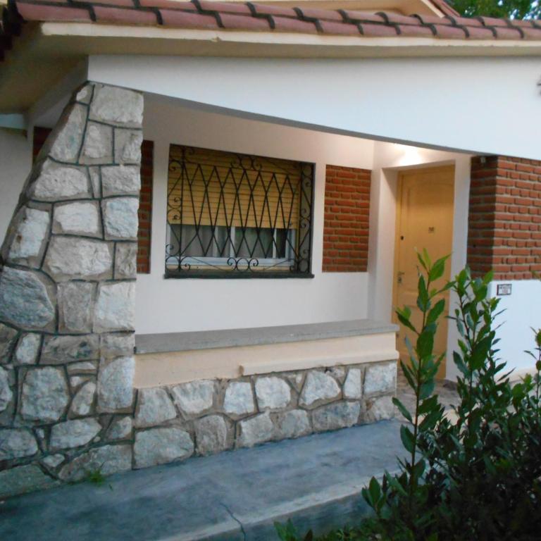 CHALET HUERTA GRANDE con pileta - Apartamento de 2 dormitorios - 1