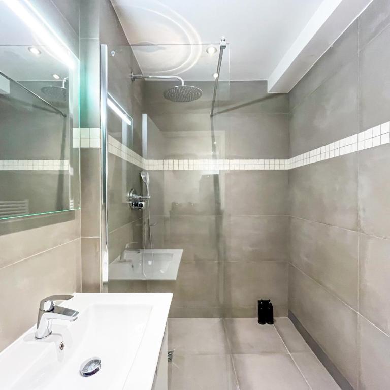 UrbanFlat 201 - Beautiful 2 Bedroom Flat in the center of Paris - Appartement - 4