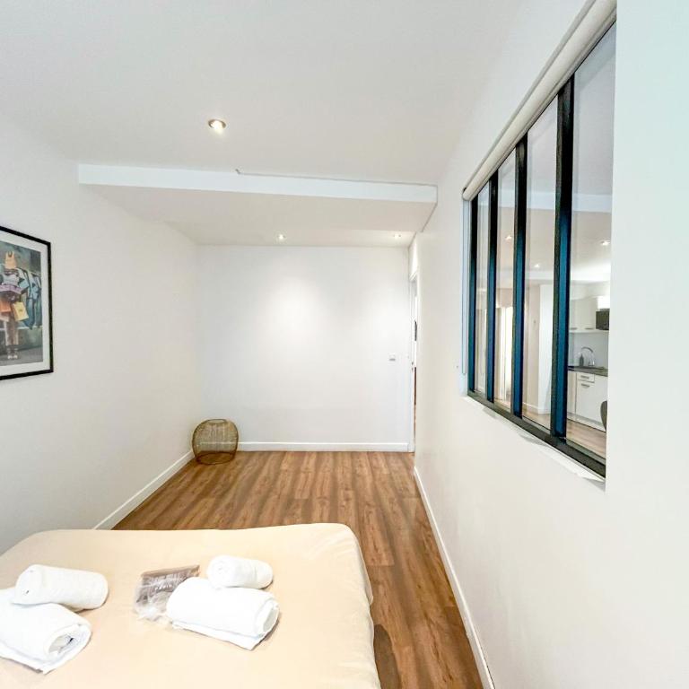 UrbanFlat 201 - Beautiful 2 Bedroom Flat in the center of Paris - Appartement - 13