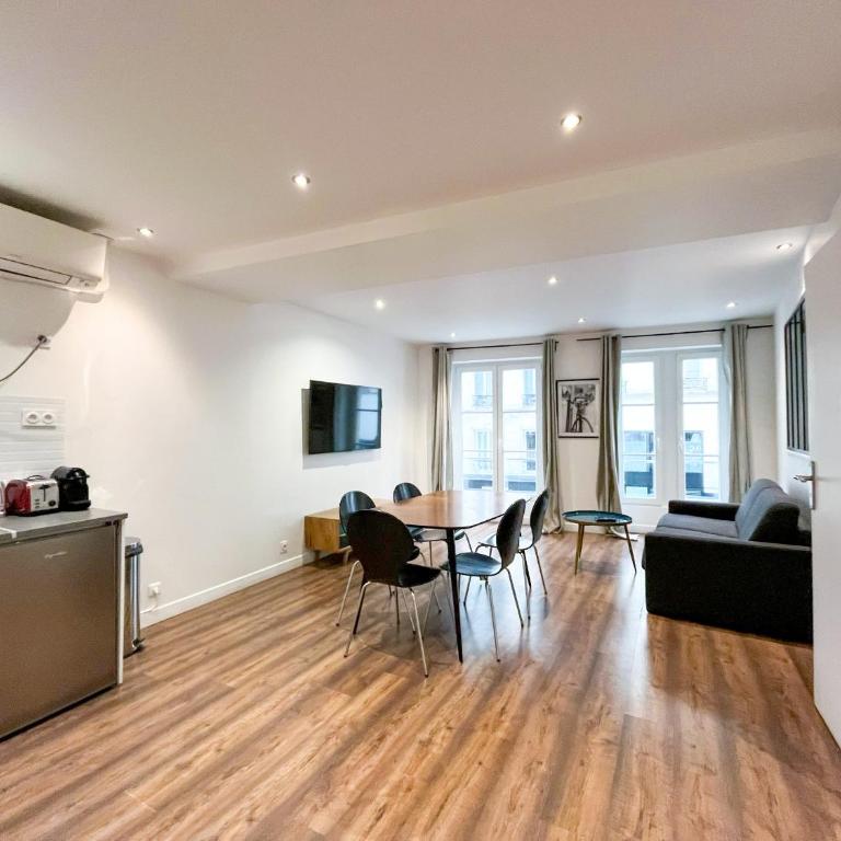 UrbanFlat 201 - Beautiful 2 Bedroom Flat in the center of Paris - Appartement - 2