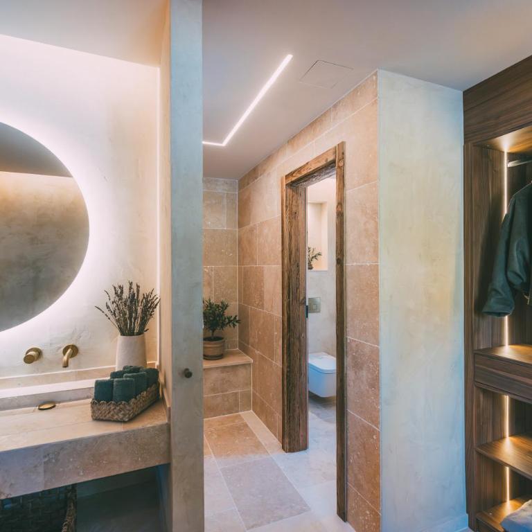 Residence Alpi - Private Spa & Living - Four-Bedroom Chalet with Sauna and Outdoor Whirlpool - 70