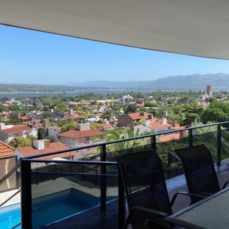 Casa minimalista con vistas a las sierras - Two-Bedroom House - 12