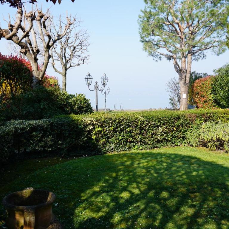 Sirmio Apartments - Primavera Stay - Deluxe Apartment with Garden and Lake View - 15