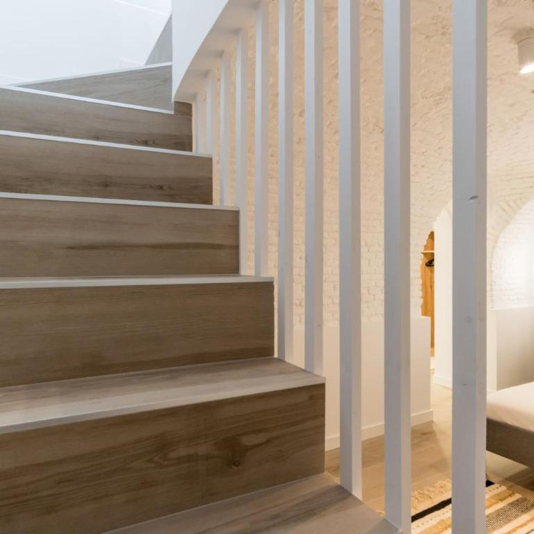 2 bedrooms 2 bathrooms- Modern and Bright- Center - Apartment - 22