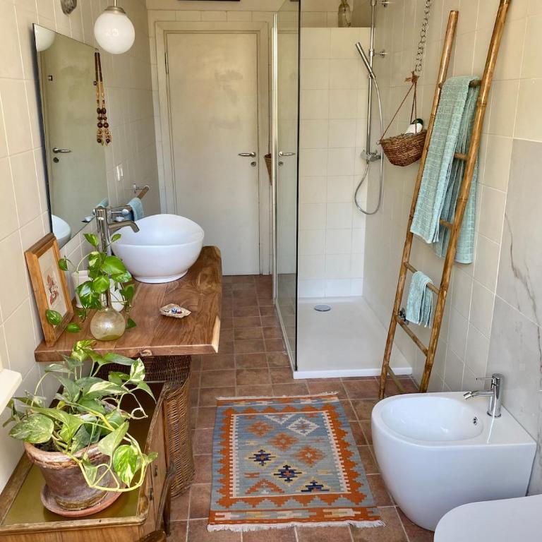 Camera con bagno privato e terrazzo a 10 minuti dalla Stazione Centrale - Oasis Bologna Centro - Camera Matrimoniale con Bagno Privato - 12