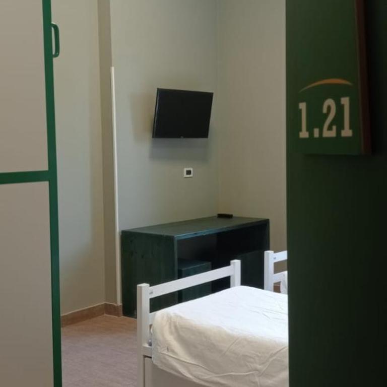 Roma Scout Center - Camera Familiare con Bagno Privato - 2
