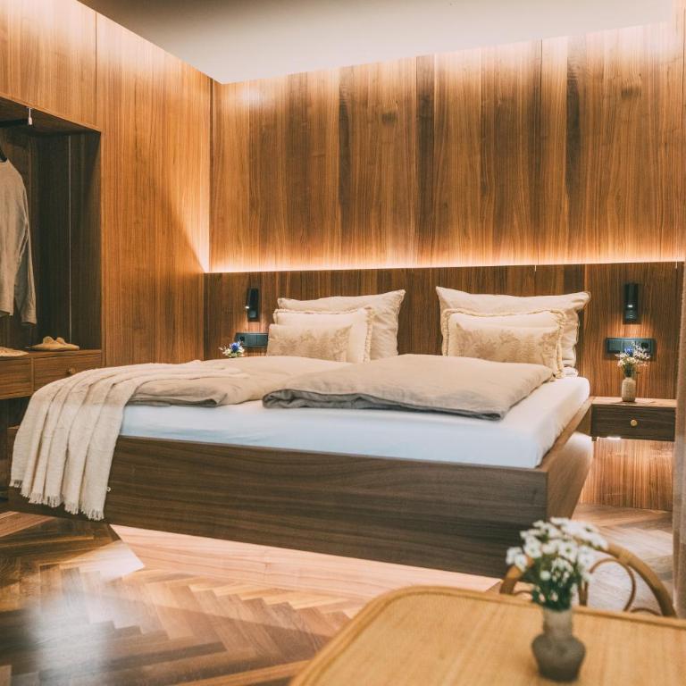 Residence Alpi - Private Spa & Living - Four-Bedroom Chalet with Sauna and Outdoor Whirlpool - 13