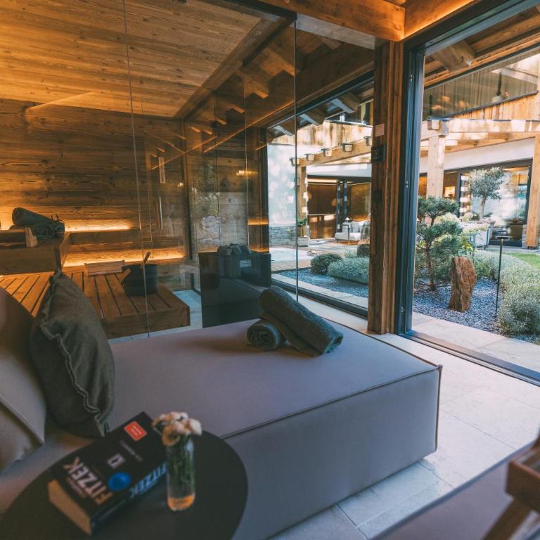 Residence Alpi - Private Spa & Living - Four-Bedroom Chalet with Sauna and Outdoor Whirlpool - 22