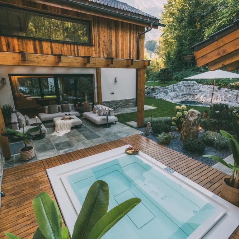 Residence Alpi - Private Spa & Living - Four-Bedroom Chalet with Sauna and Outdoor Whirlpool - 10