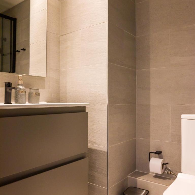Chic Urban Retreat Studio for 3 in Las Condes - Apartment - 24