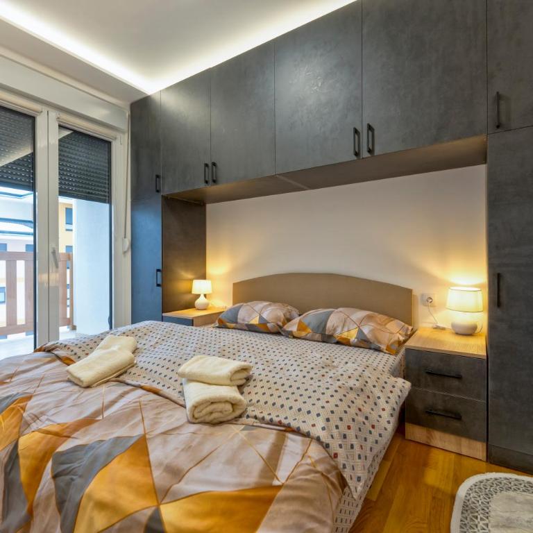 Lux apartman 40 - One-Bedroom Apartment - 2