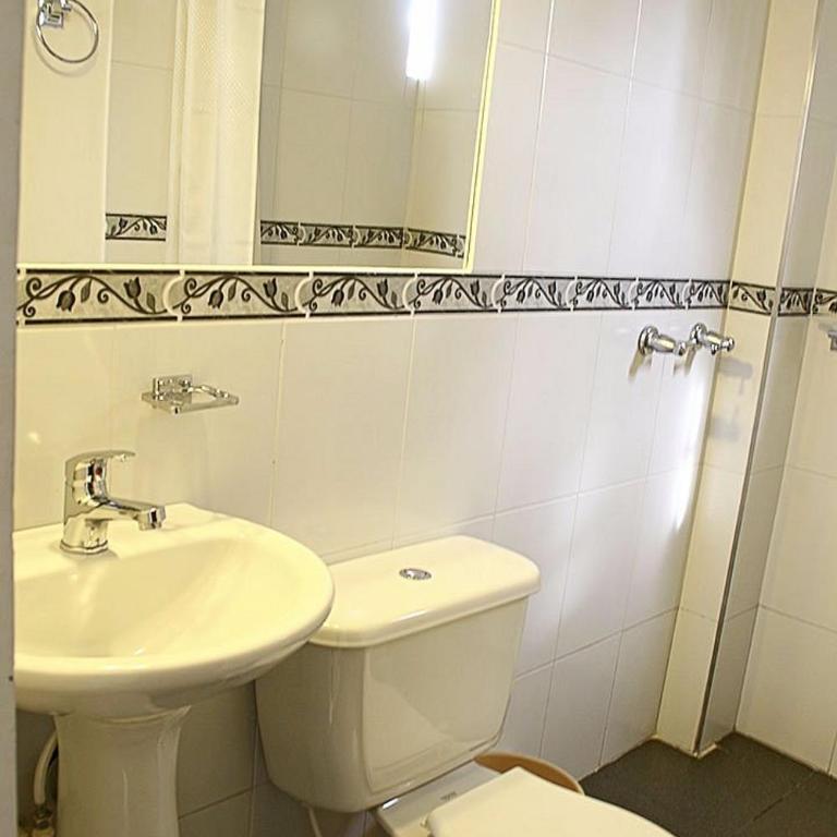 Hotel Villa Karina - Habitación Individual con baño privado - 2