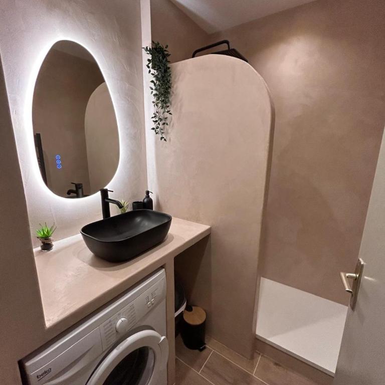 Le Nid du Vallon -studio- Plage & Piscine - One-Bedroom Apartment - 4