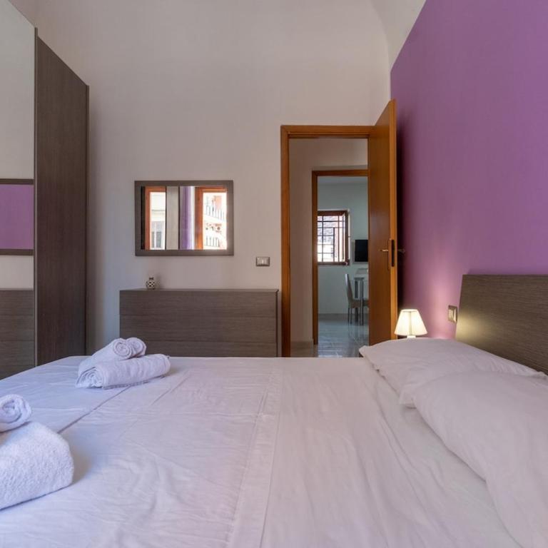 15 min to Historic Center, 5 min to Bus, Balcony - Appartamento con 2 Camere da Letto - 9