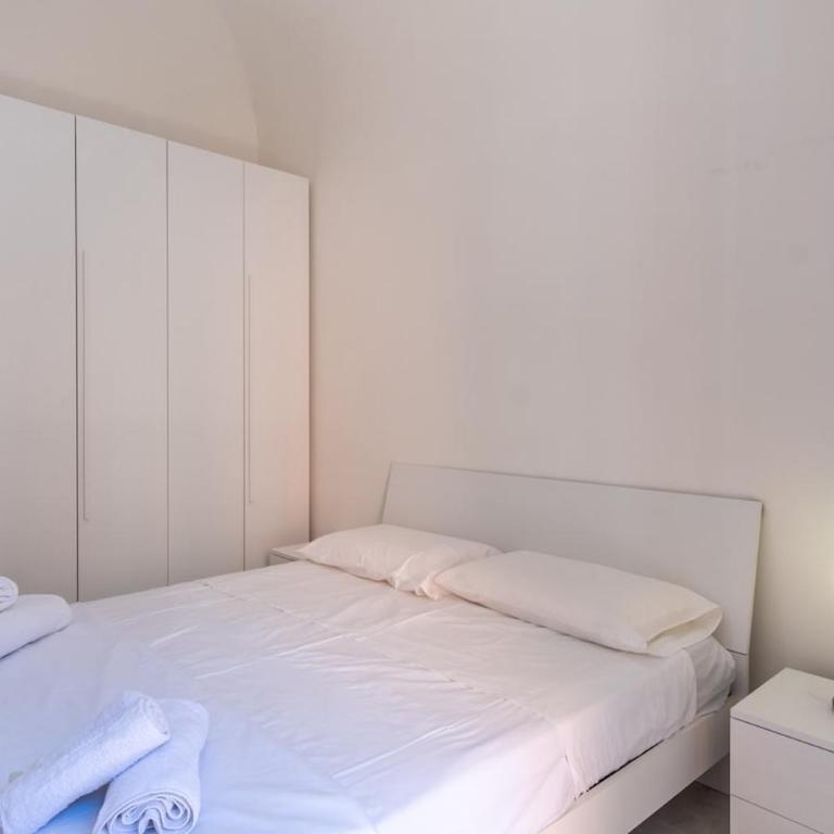 15 min to Historic Center, 5 min to Bus, Balcony - Appartamento con 2 Camere da Letto - 13