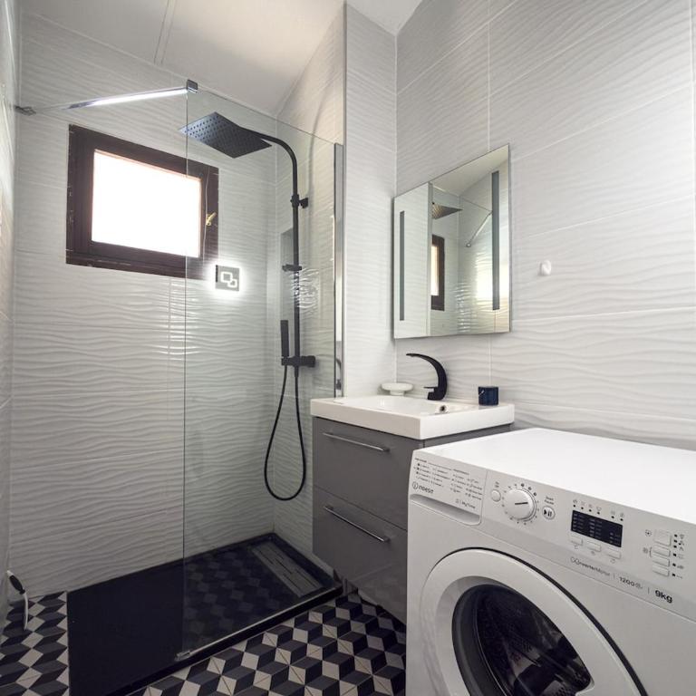 Joli cocon , terrasse, vue mer, piscine - Appartement 2 Chambres - 15