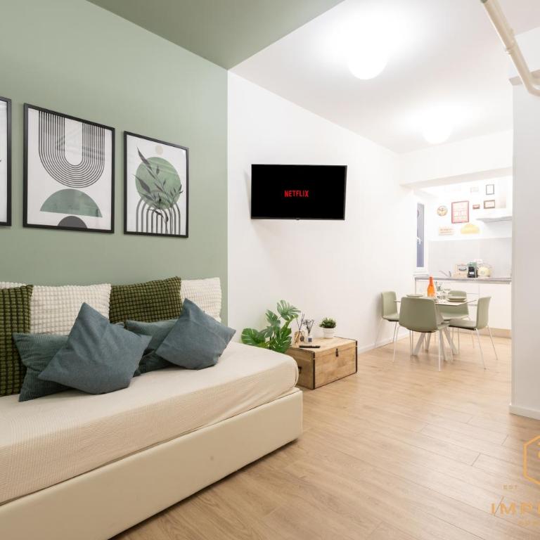 Imperium Luxury Suites - 100mt to Metro A, 5 min to center, pvt bathroom, A-C - Appartamento Deluxe - 17