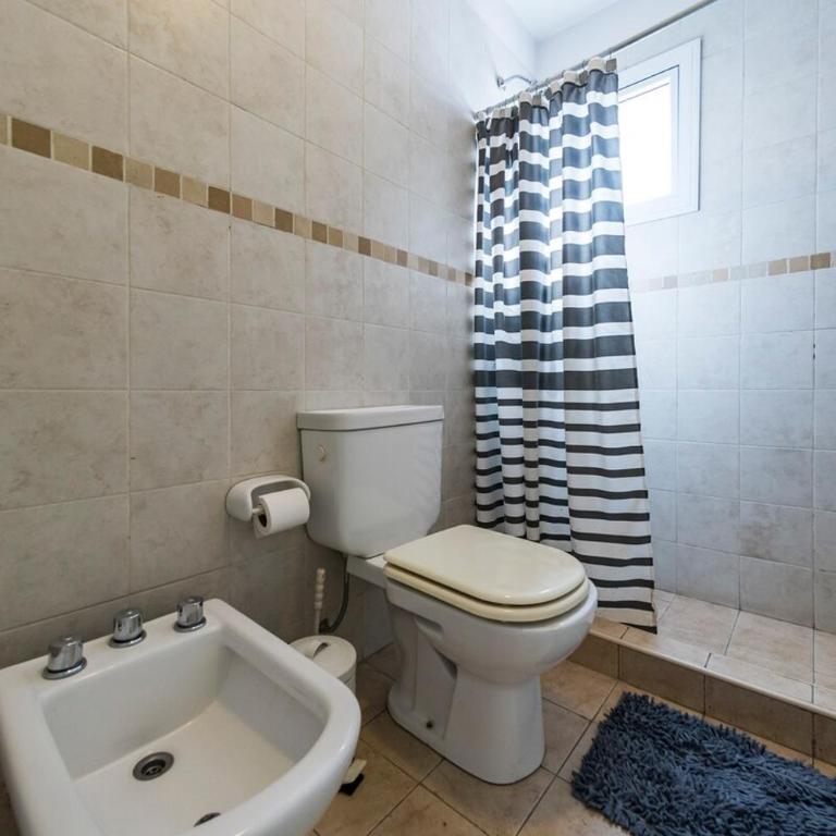 Gral Paz con patio privado y asador - Two-Bedroom Apartment - 19