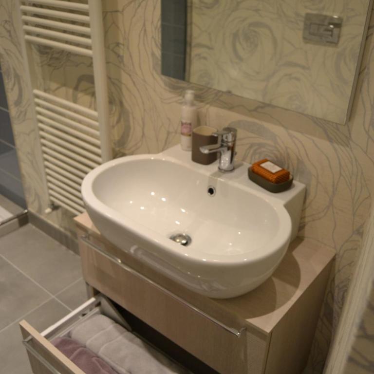 Opera 19 Luxury Apartment - Appartamento con 2 Camere da Letto - 38