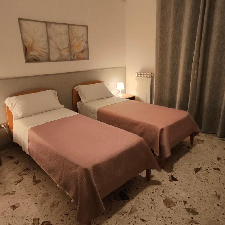 Civico 38 - Camera Familiare con Bagno Privato - 19
