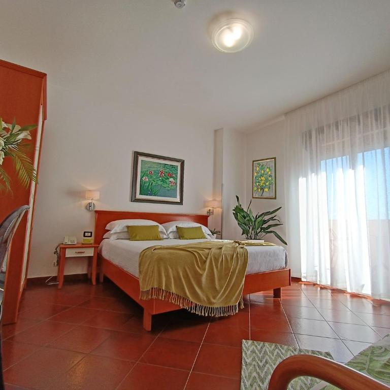 Best Western Hotel Martello - Camera Matrimoniale con Balcone - 2