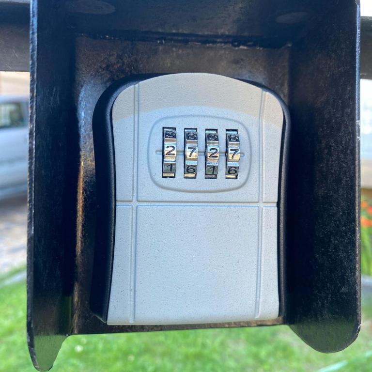 Habitación Doble con Baño Exclusivo, Entorno Tranquilo y Servicios Cercanos - Habitación Doble con baño privado - 12