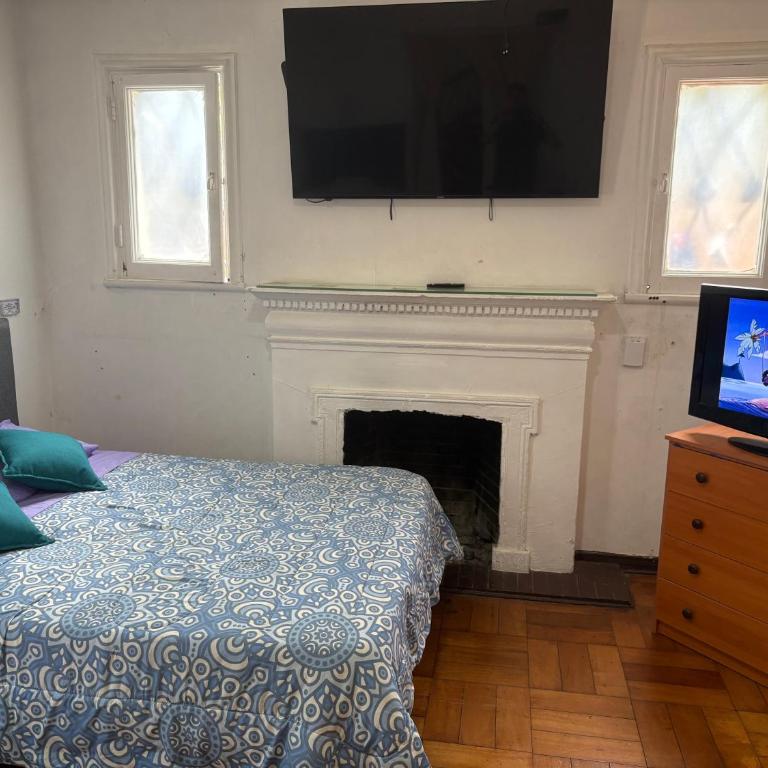Hostal Gloria Home 6 Norte 983 - Double or Twin Room with Shared Bathroom - 5