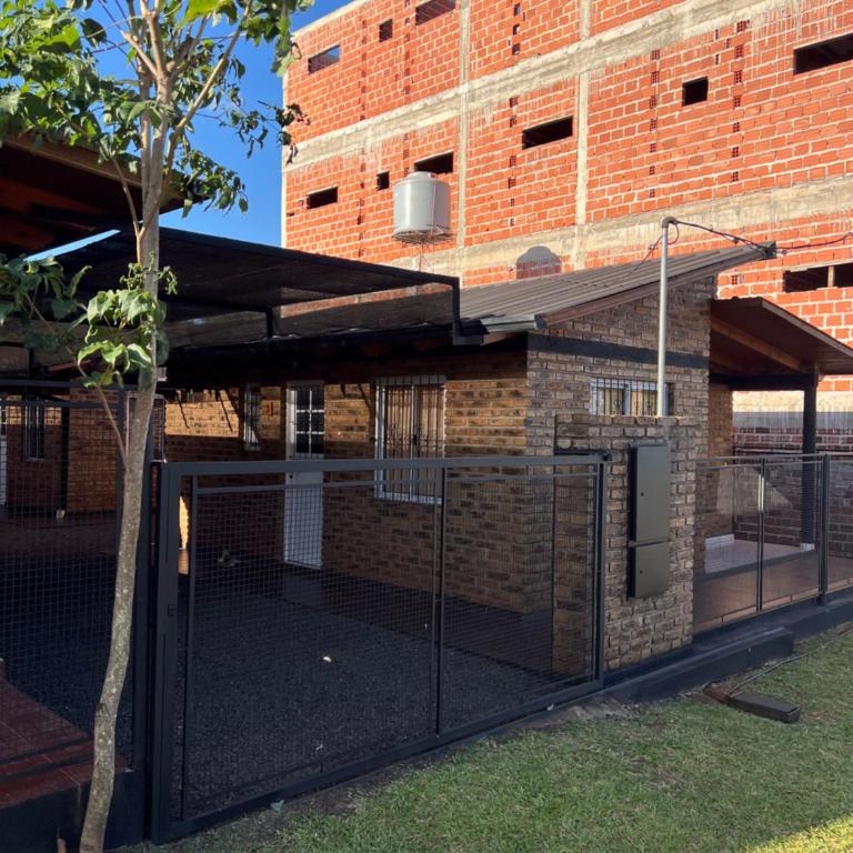 Hospedaje Arroyito - Casa de 2 dormitorios - 3