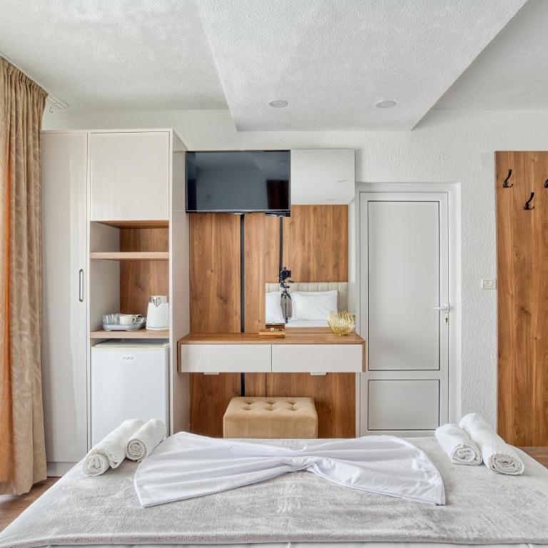 Aqua Lounge Aparthotel Ulcinj - Standard Double Room - 19